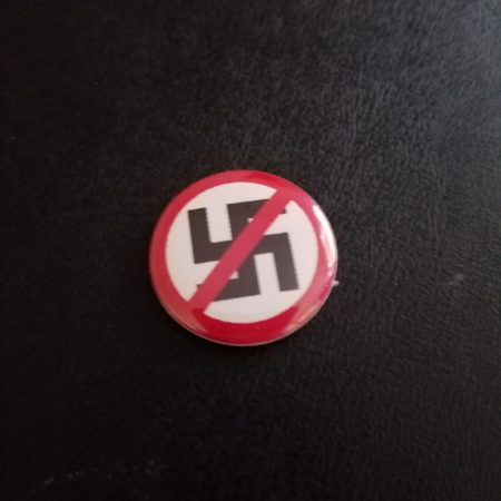 Anti-Fash Button